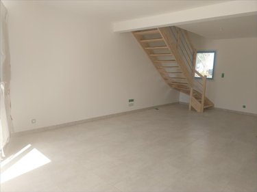 Location maison Dol-de-Bretagne 35120 Ille-et-Vilaine 94 m2 4 pièces 1250 euros
