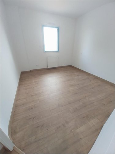 Location maison Dol-de-Bretagne 35120 Ille-et-Vilaine 94 m2 4 pièces 1250 euros