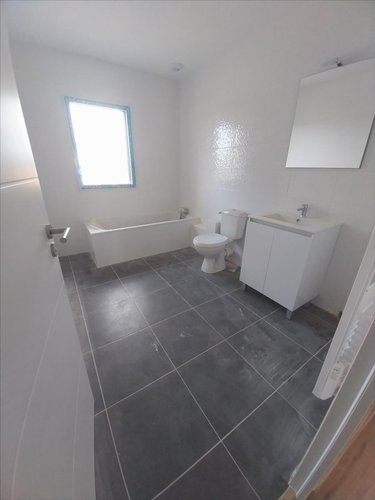 Location maison Dol-de-Bretagne 35120 Ille-et-Vilaine 94 m2 4 pièces 1250 euros