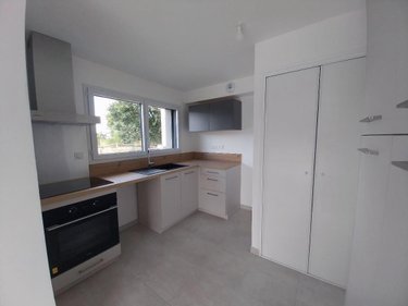 Location maison Dol-de-Bretagne 35120 Ille-et-Vilaine 94 m2 4 pièces 1100 euros