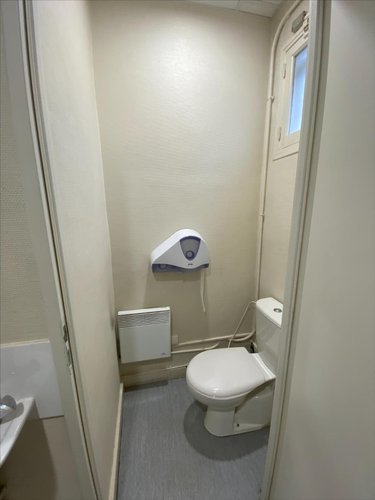 Location fonds et murs commerciaux Reims 51100 Marne 60 m2  710 euros