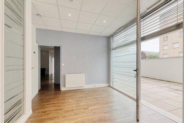 Location fonds et murs commerciaux Rennes 35000 Ille-et-Vilaine 82 m2  1510 euros