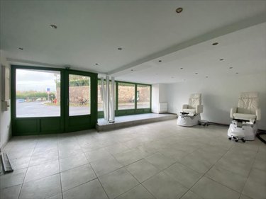 Location fonds et murs commerciaux Dol-de-Bretagne 35120 Ille-et-Vilaine 61 m2  750 euros