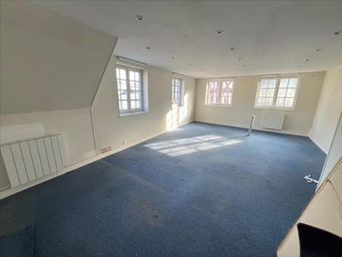 Fonds et murs commerciaux a vendre Rouen 76000 Seine-Maritime 285 m2  674000 euros