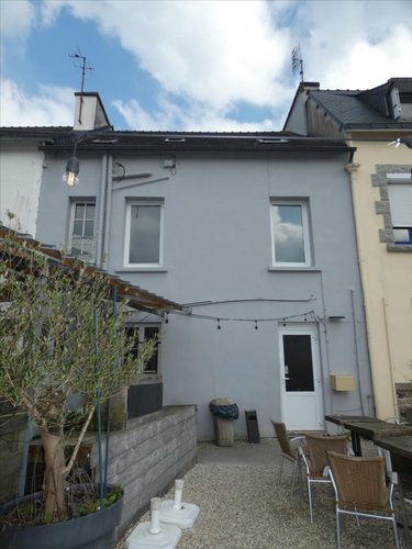 Immeuble a vendre Châteauneuf-du-Faou 29520 Finistère 136 m2  141450 euros