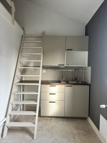 Location appartement Reims 51100 Marne 29 m2 1 pièce 485 euros