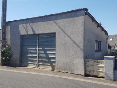 Garage et parking a vendre La Flèche 72200 Sarthe 50 m2  33000 euros