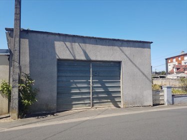 Garage et parking a vendre La Flèche 72200 Sarthe 50 m2  33000 euros
