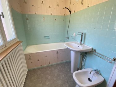 Maison a vendre Arpajon-sur-Cère 15130 Cantal 130 m2 4 pièces 153700 euros