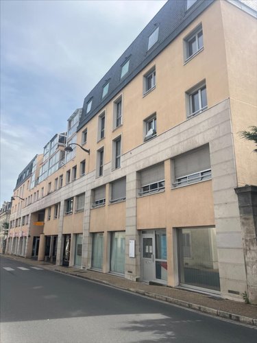 Fonds et murs commerciaux a vendre Bourges 18000 Cher 144 m2  240000 euros