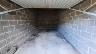 Garage et parking a vendre Châteauroux 36000 Indre 16 m2  17400 euros