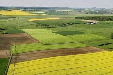Bien agricole a vendre Saint-Lactencin 36500 Indre  2100000 euros