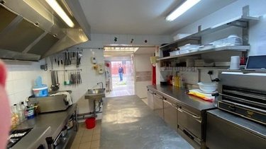 Fonds et murs commerciaux a vendre Sainte-Mère-Église 50480 Manche 200 m2  477000 euros