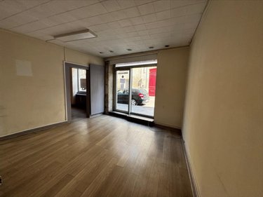 Fonds et murs commerciaux a vendre Dole 39100 Jura 77 m2  80000 euros