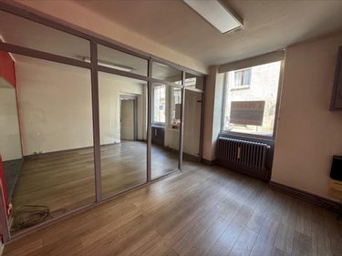Fonds et murs commerciaux a vendre Dole 39100 Jura 77 m2  80000 euros