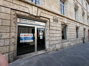 Fonds et murs commerciaux a vendre Dole 39100 Jura 77 m2  80000 euros