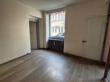 Fonds et murs commerciaux a vendre Dole 39100 Jura 77 m2  80000 euros