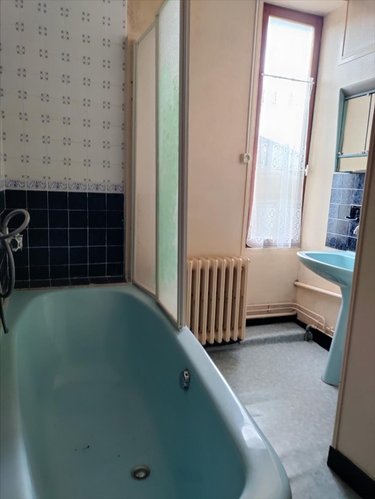 Maison a vendre Luché-Pringé 72800 Sarthe 216 m2 8 pièces 159000 euros