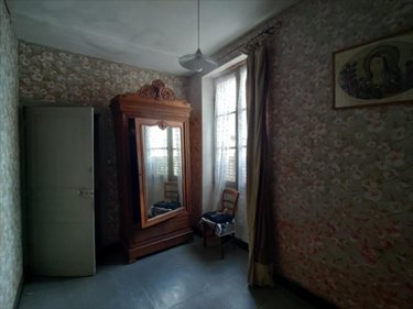 Maison a vendre Luché-Pringé 72800 Sarthe 140 m2 10 pièces 43000 euros