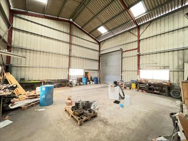 Fonds et murs commerciaux a vendre Saint-Jean-de-Liversay 17170 Charente-Maritime 4000 m2  3090000 euros