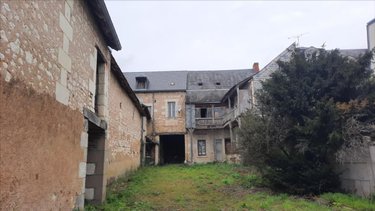 Immeuble a vendre Valençay 36600 Indre 270 m2  75250 euros
