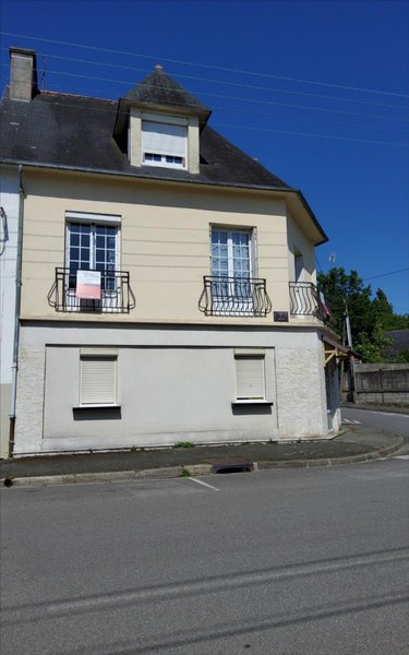 Maison a vendre Carhaix-Plouguer 29270 Finistère 100 m2 7 pièces 157500 euros