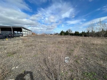 Terrain a batir a vendre Clermont-Ferrand 63000 Puy-de-Dôme 4275 m2  1740000 euros