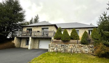 Location maison Peyre en Aubrac 48130 Lozère 160 m2 6 pièces 1000 euros