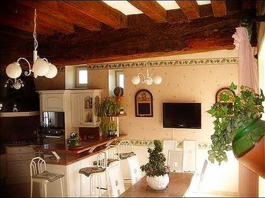 Maison a vendre Saint-Germain-du-Puy 18390 Cher 183 m2 5 pièces 386250 euros