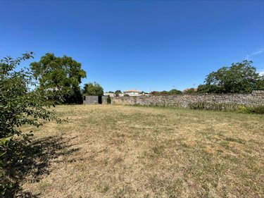 Terrain a batir a vendre Marans 17230 Charente-Maritime 1735 m2  141750 euros