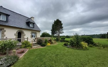 Maison a vendre Plounévézel 29270 Finistère 104 m2 6 pièces 241500 euros