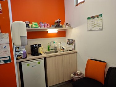 Location fonds et murs commerciaux Carhaix-Plouguer 29270 Finistère 95 m2  1200 euros