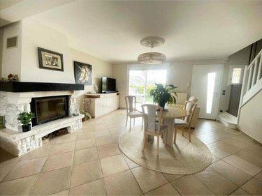 Maison a vendre Distré 49400 Maine-et-Loire 283 m2 10 pièces 447200 euros