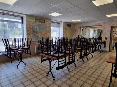 Fonds et murs commerciaux a vendre Treffrin 22340 Côtes-d'Armor 280 m2  126000 euros