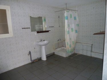 Fonds et murs commerciaux a vendre Proville 59267 Nord 863 m2  419000 euros