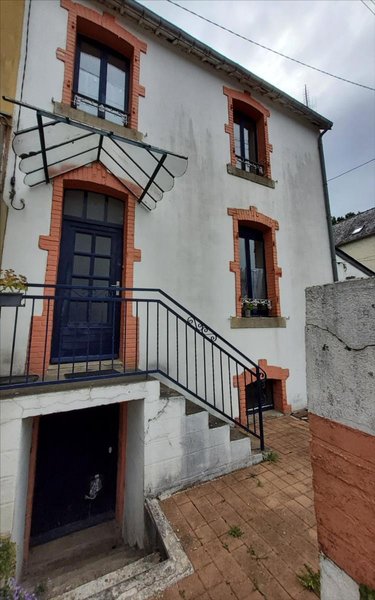 Maison a vendre Carhaix-Plouguer 29270 Finistère 103 m2 5 pièces 152250 euros