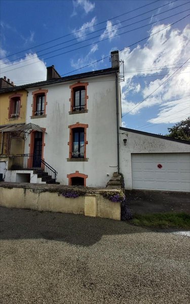 Maison a vendre Carhaix-Plouguer 29270 Finistère 103 m2 5 pièces 152250 euros