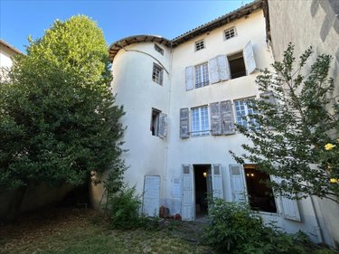 Immeuble a vendre Aurillac 15000 Cantal 374 m2  254400 euros