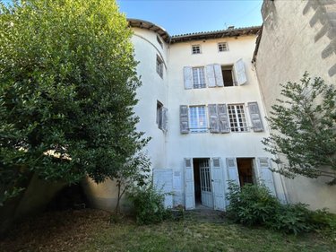 Immeuble a vendre Aurillac 15000 Cantal 374 m2  254400 euros