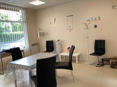 Fonds et murs commerciaux a vendre Péronnas 01960 Ain 42 m2  89000 euros