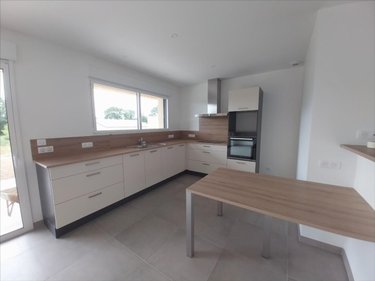 Location maison Baguer-Pican 35120 Ille-et-Vilaine 78 m2 4 pièces 920 euros