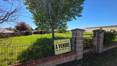 Terrain a batir a vendre Poulaines 36210 Indre 1048 m2  14400 euros