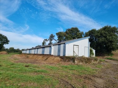 Bien agricole a vendre Maël-Pestivien 22160 Côtes-d'Armor  28500 euros