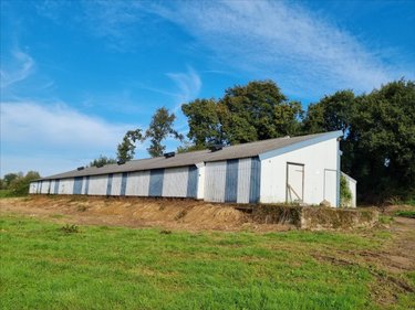 Bien agricole a vendre Maël-Pestivien 22160 Côtes-d'Armor  28500 euros
