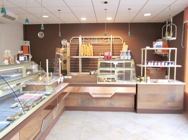 Fonds et murs commerciaux a vendre Fournels 48310 Lozère 327 m2  210000 euros