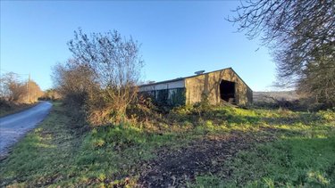 Bien agricole a vendre Saint-Hernin 29270 Finistère 121 m2  32500 euros