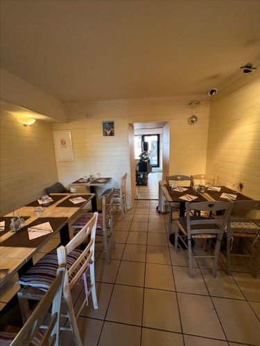 Fonds et murs commerciaux a vendre Châteaulin 29150 Finistère 55 m2  96300 euros