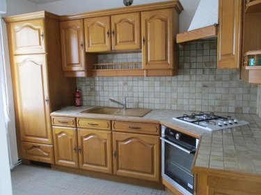 Location maison Carhaix-Plouguer 29270 Finistère 82 m2 5 pièces 700 euros