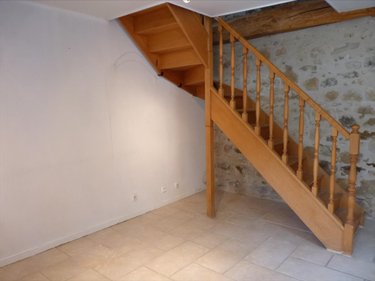 Location maison Villeneuve-la-Guyard 89340 Yonne 34 m2 3 pièces 550 euros