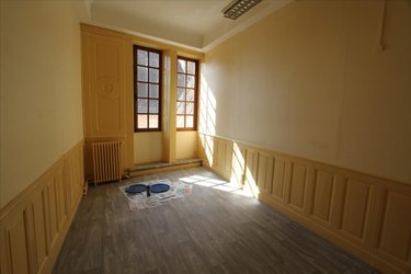Location fonds et murs commerciaux Dole 39100 Jura 89 m2  950 euros